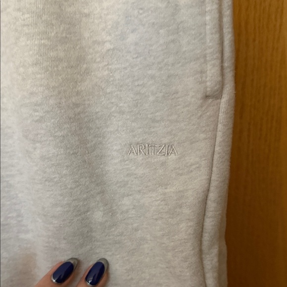 Aritzia Light Gray Sweatpants - Picture 2 of 3